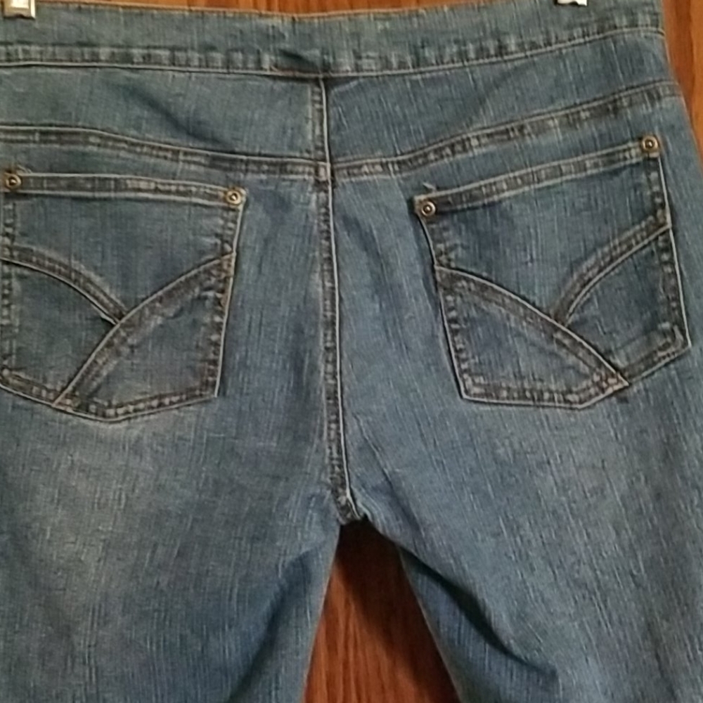 Jeans - Picture 4 of 4